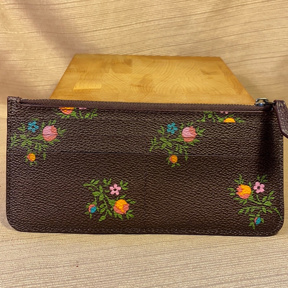 NWOT Coach minimalist wallet/insert flower pattern